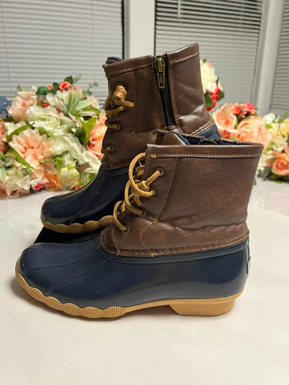 Sperry Saltwater Girls Duck Boots Navy Brown Size 4M